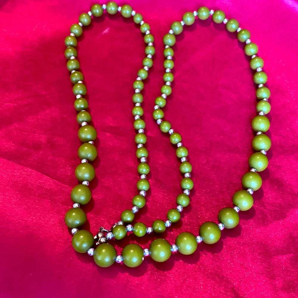 36” LONG GREEN BEAD NECKLACE